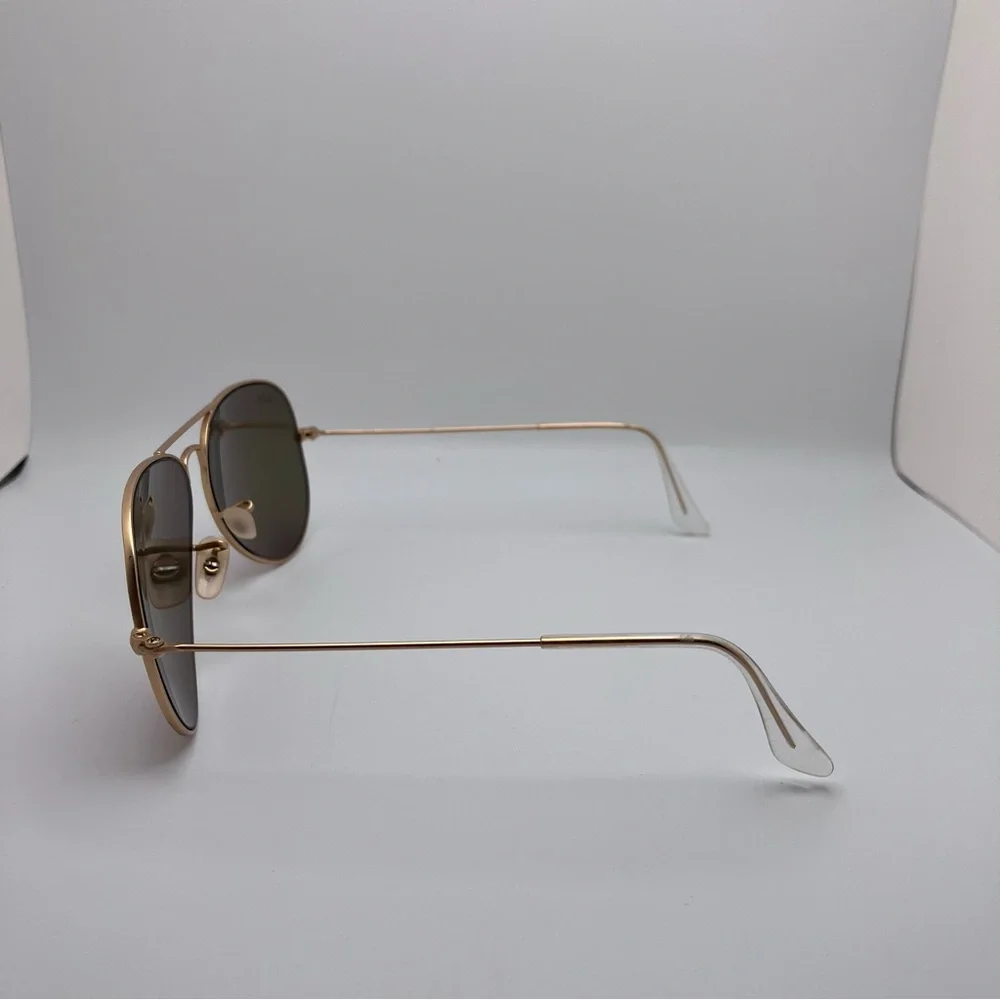 Ray-Ban trendy aviator